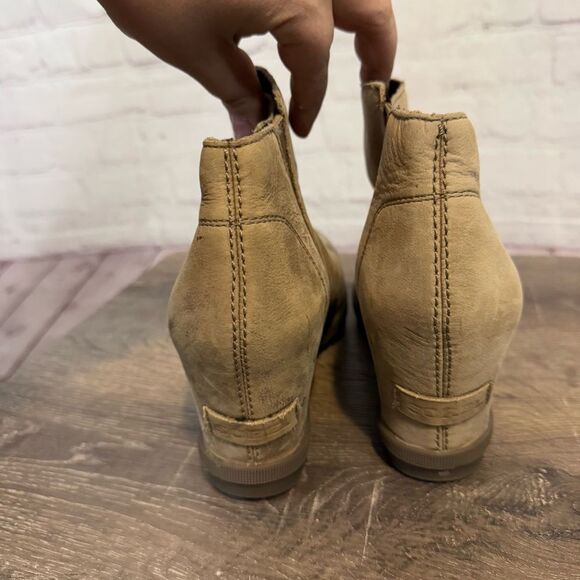 Sorel Joan of Arc Side zipper booties size 9 - Picture 5 of 8